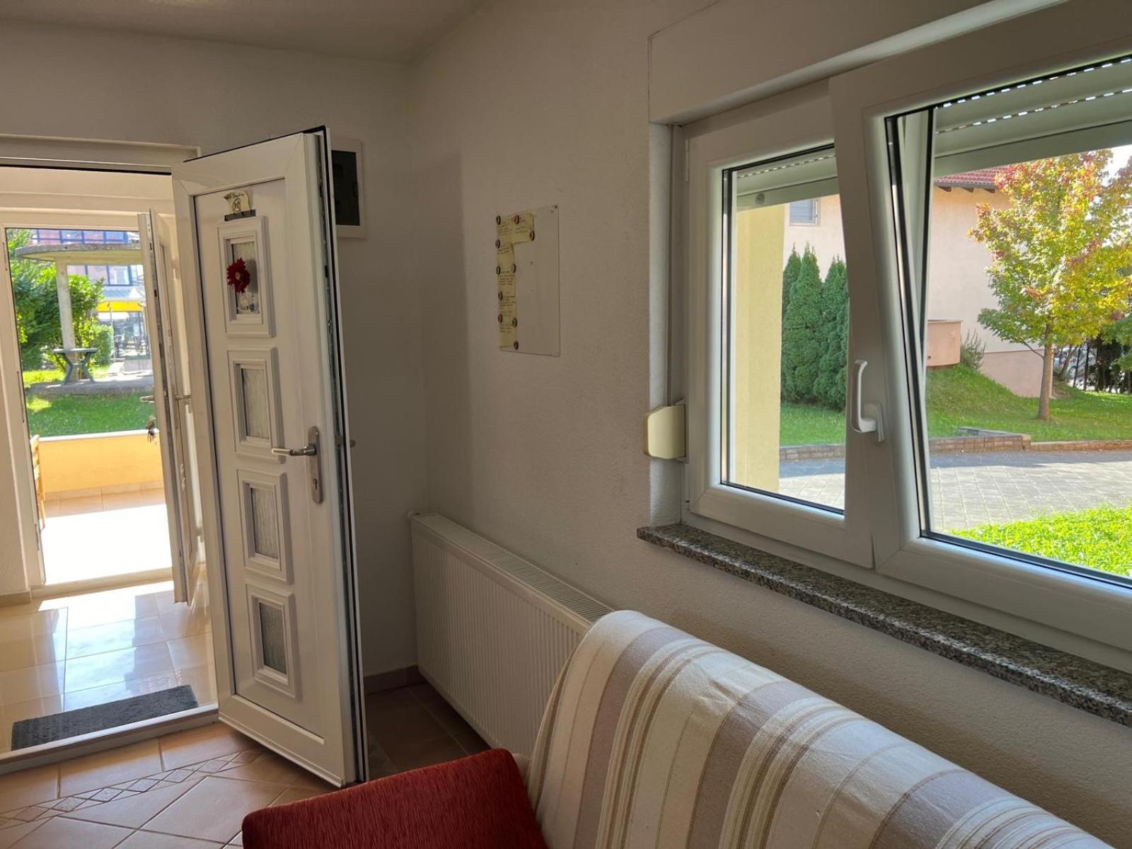 Apartament Minihaus In Zagreb Sesvete Zewnętrze zdjęcie
